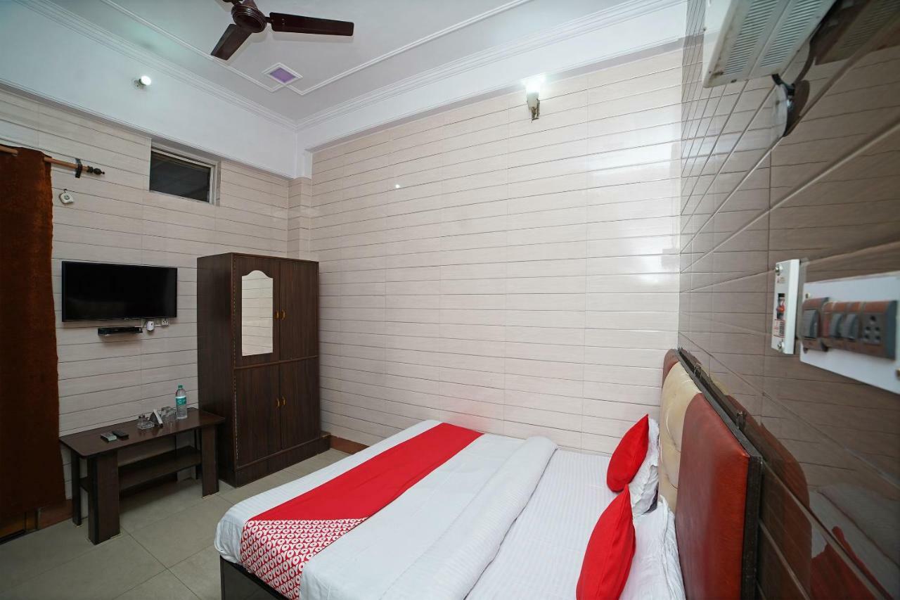 Oyo 39543 Hotel Kk Pantnagar Exterior photo